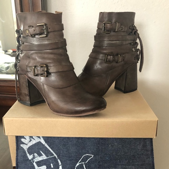 Freebird By Steven Hero Grey Booties Sz 
